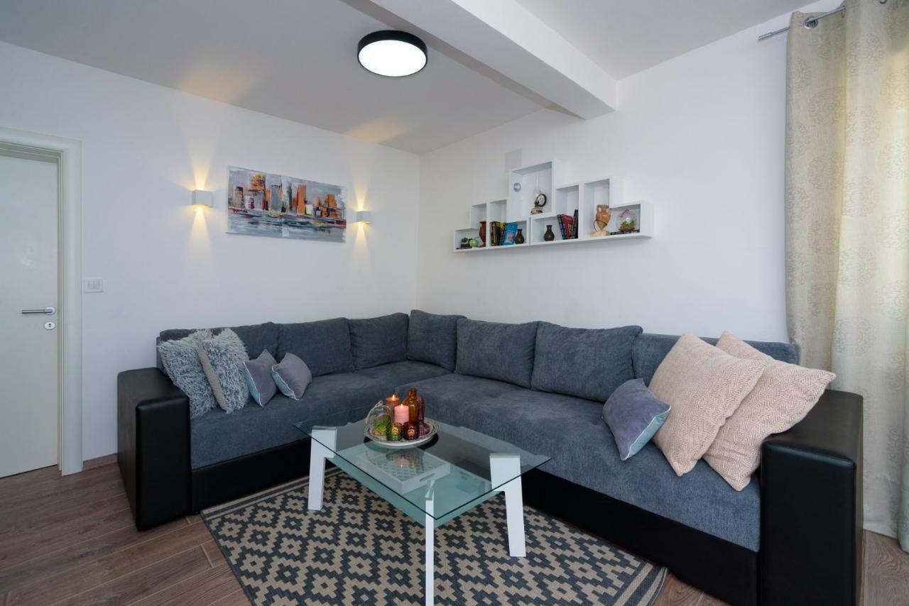 Apartments Magli Kaštela 外观 照片